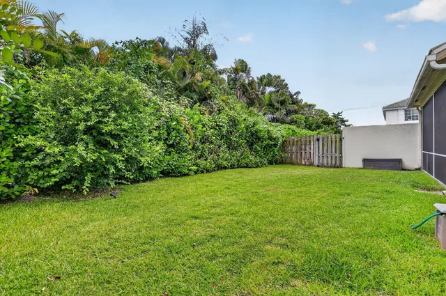 Residence photo 56