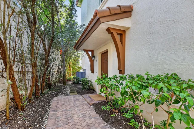 Residence photo 2