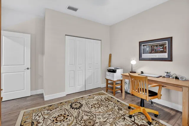 Residence photo 8