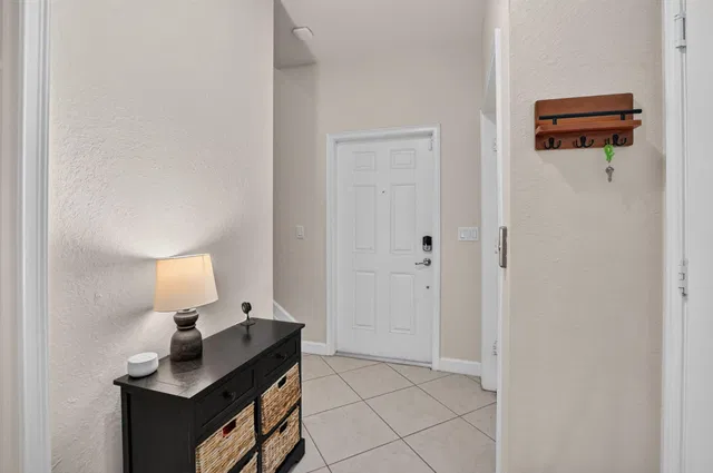 Residence photo 10