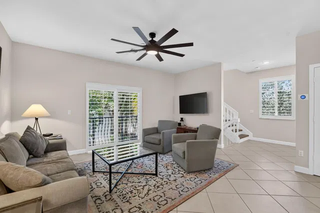Residence photo 12