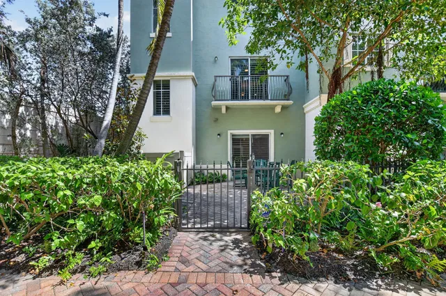 Residence photo 42