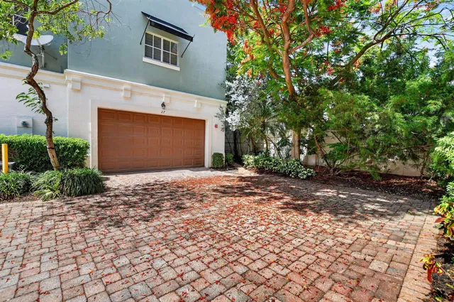 Residence photo 47