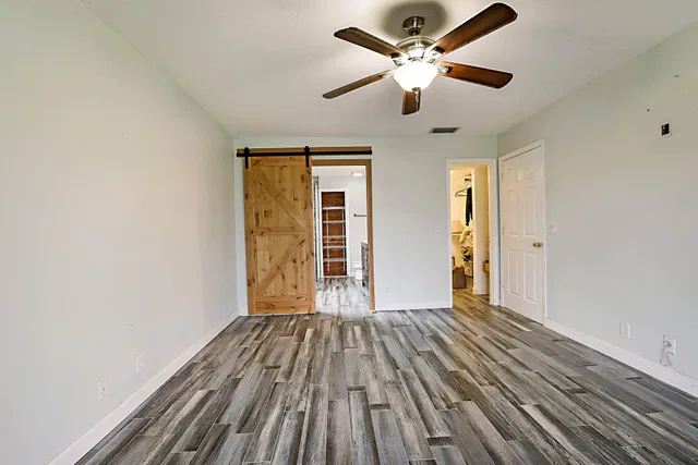 Residence photo 24