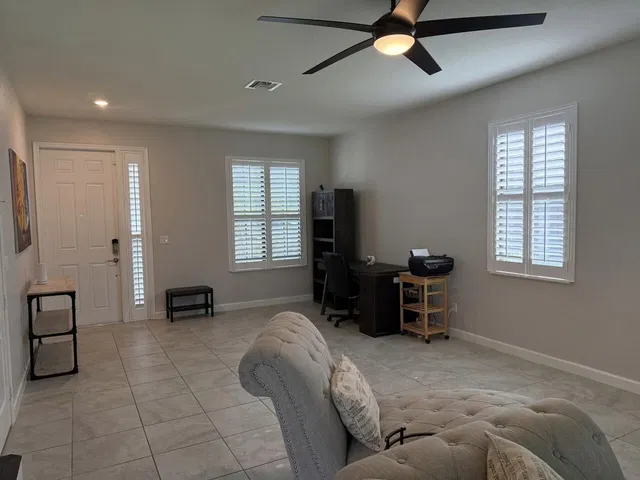 Residence photo 4