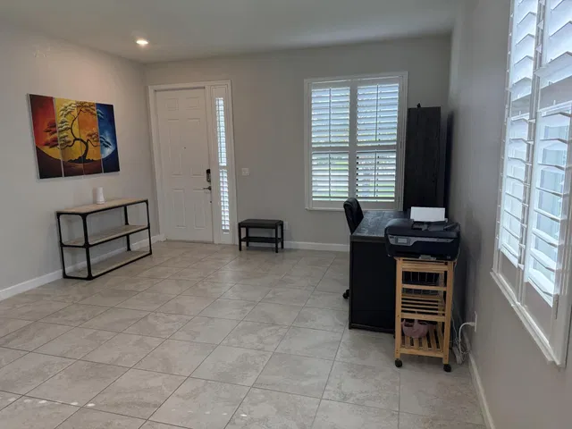 Residence photo 5