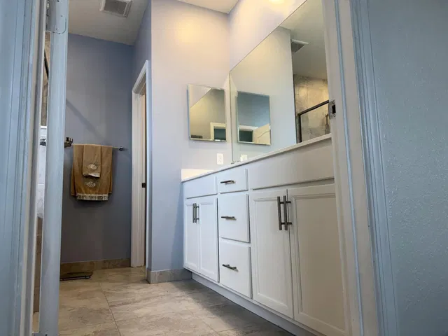 Residence photo 15