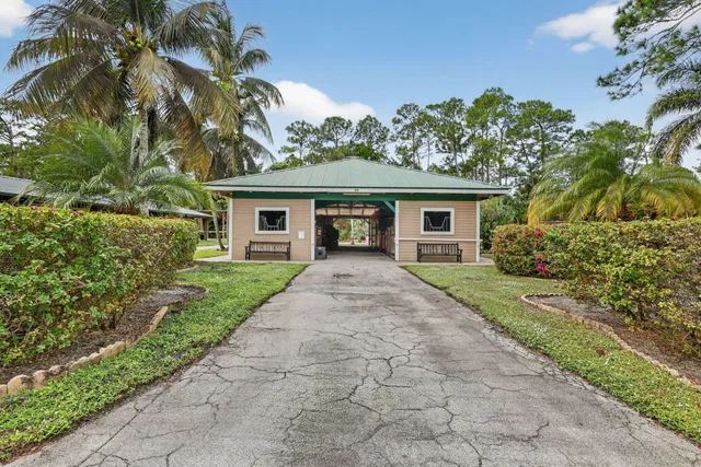 Residence photo 29
