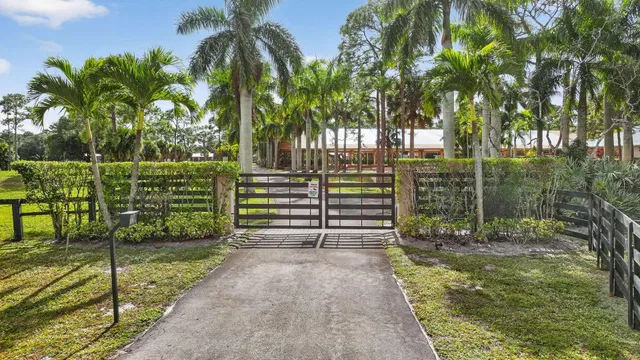 Residence photo 45