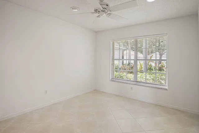 Residence photo 38