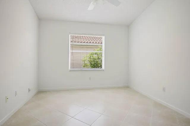 Residence photo 54