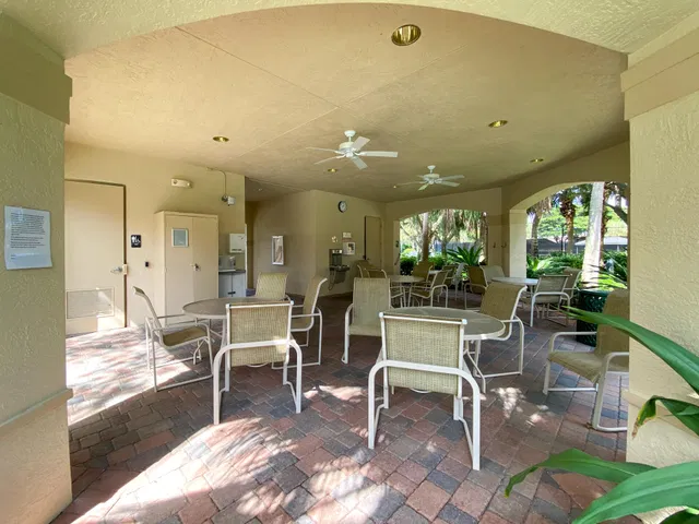 Residence photo 100