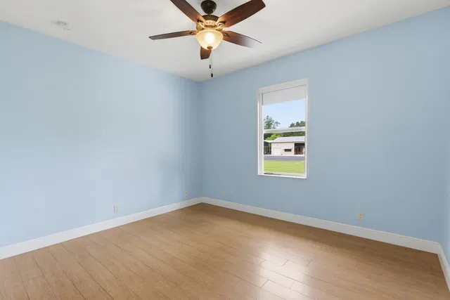 Residence photo 18