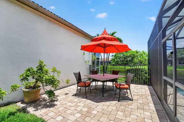 Residence photo 61