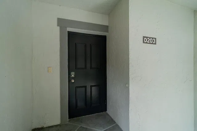 Unit D203 photo 27