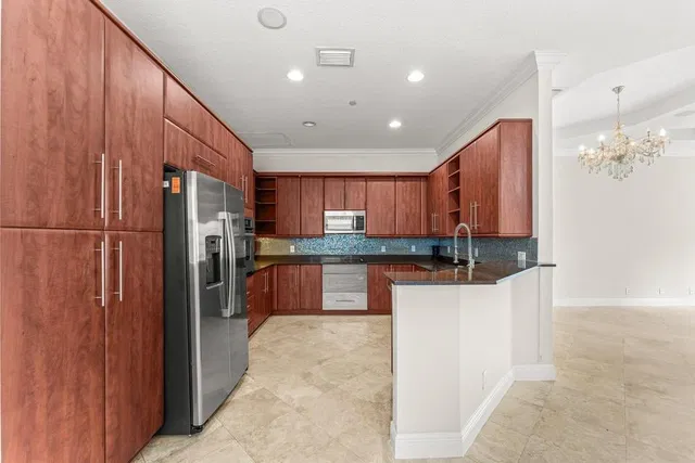 Residence photo 10