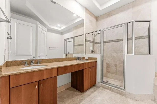 Residence photo 19