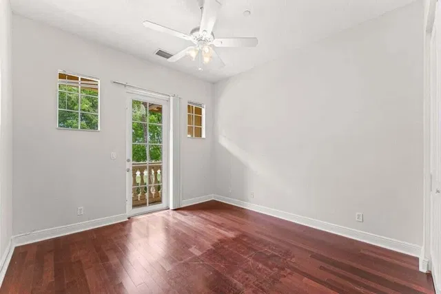 Residence photo 22