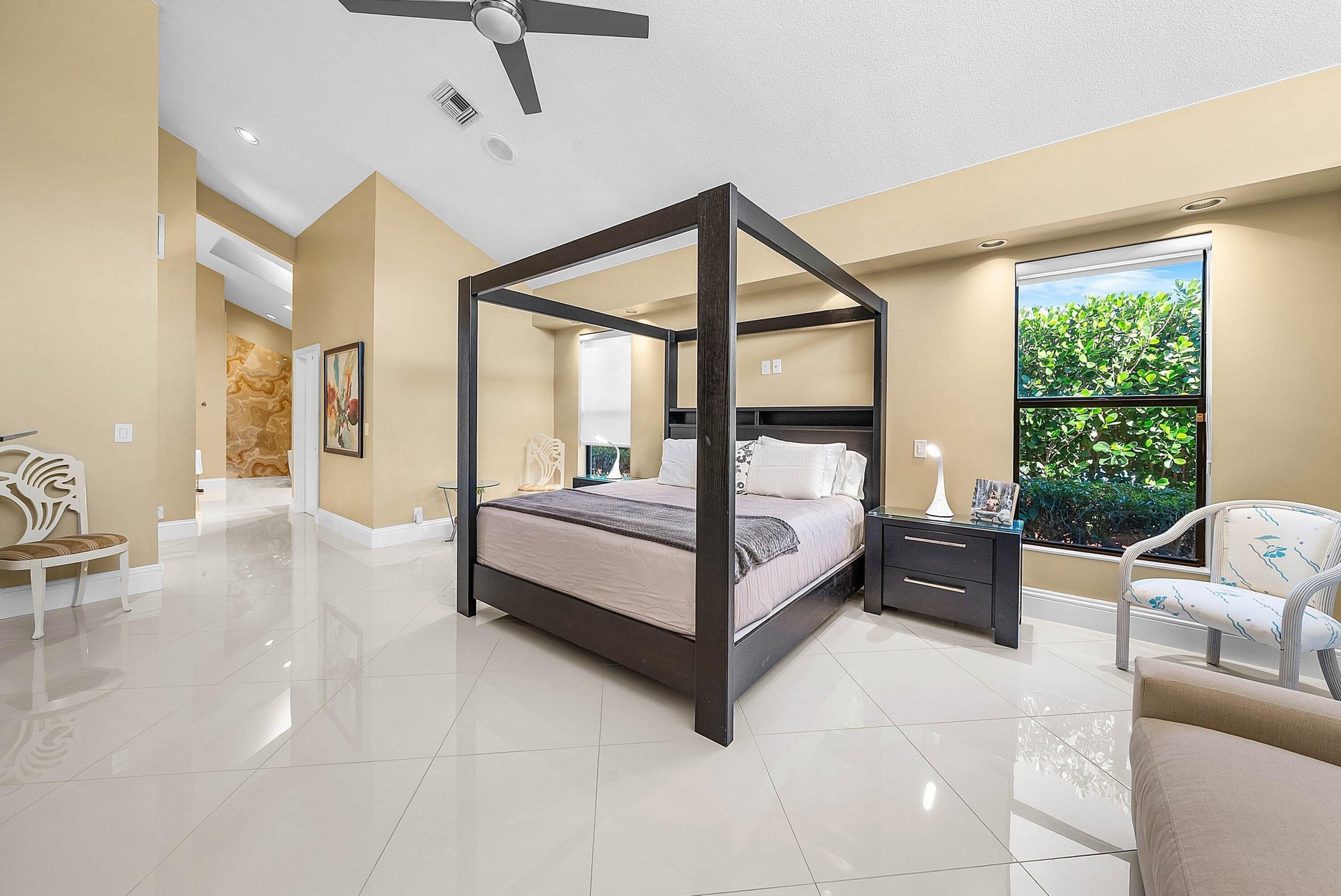 Residence photo 16