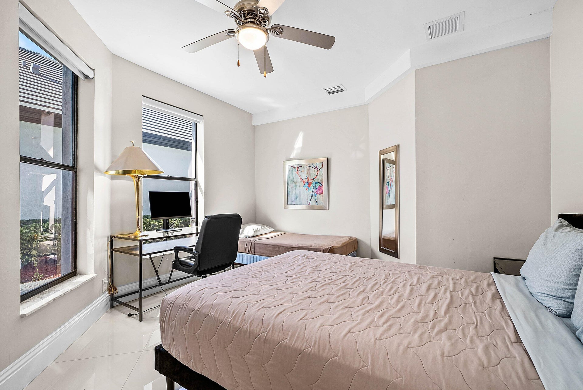 Residence photo 26