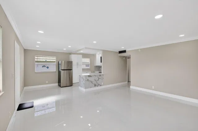 Residence photo 2