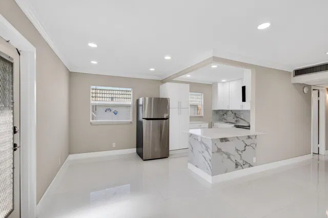 Residence photo 4