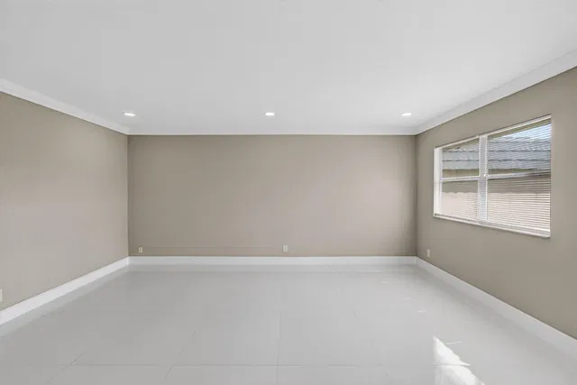 Residence photo 6