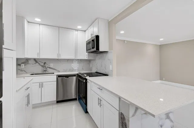 Residence photo 16