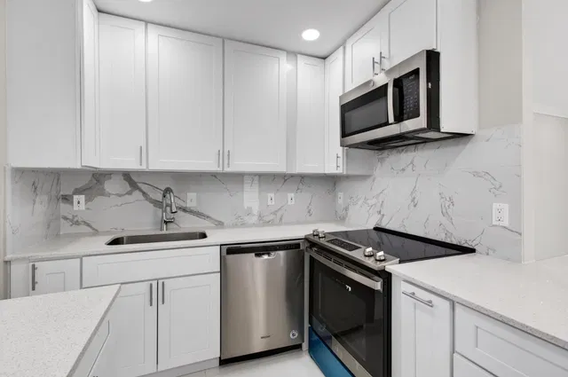 Residence photo 18
