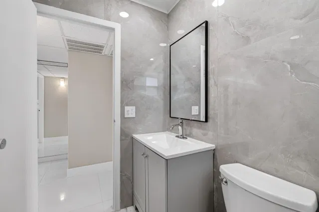 Residence photo 36