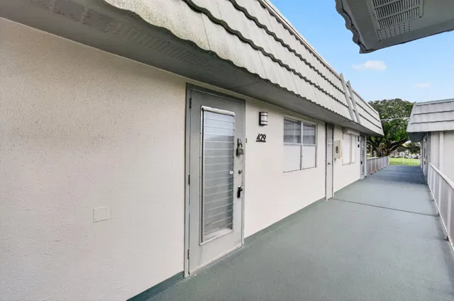 Residence photo 66