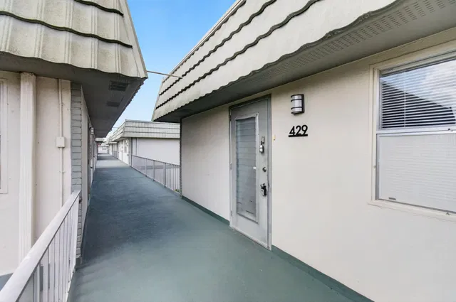Residence photo 68