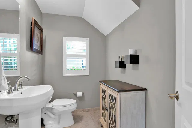 Residence photo 17