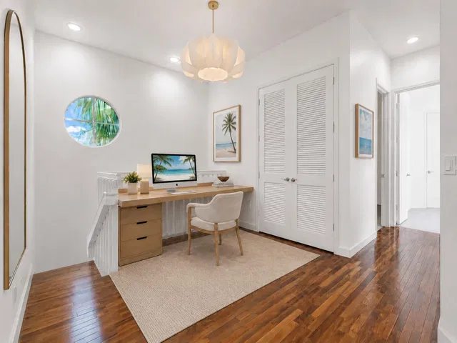 Residence photo 18