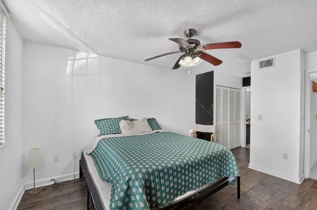 Unit 105 photo 13