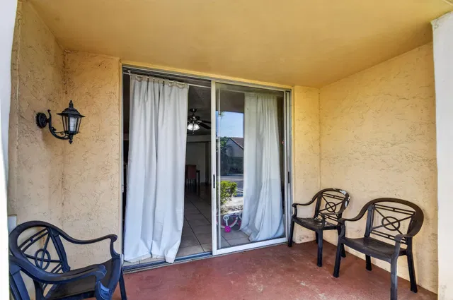 Unit 105 photo 19
