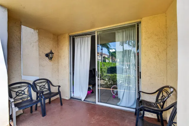 Unit 105 photo 20