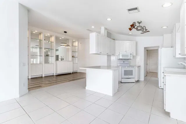 Residence photo 9