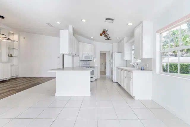 Residence photo 10