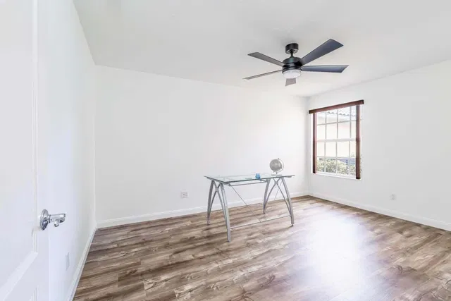 Residence photo 18