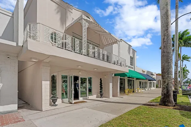 In-Town Palm Beach Residence photo 3