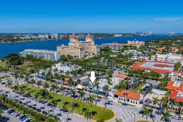 In-Town Palm Beach Residence photo 6
