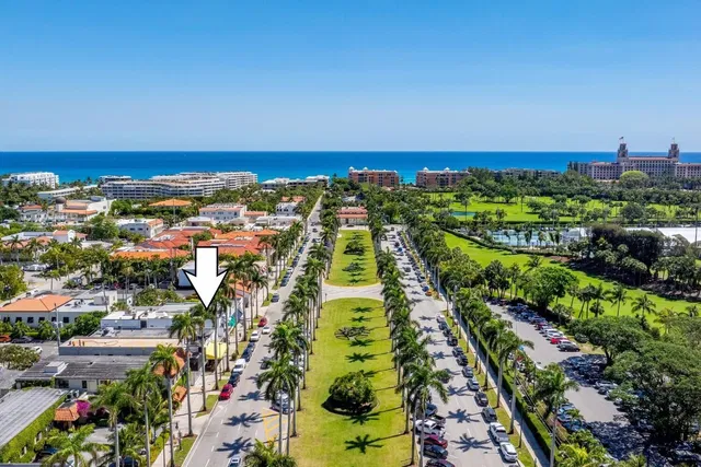 In-Town Palm Beach Residence photo 8