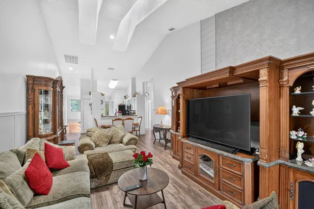 Residence photo 21