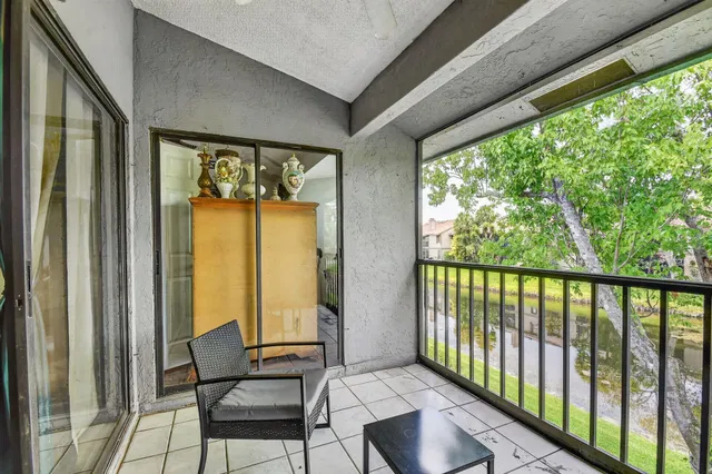 Residence photo 35