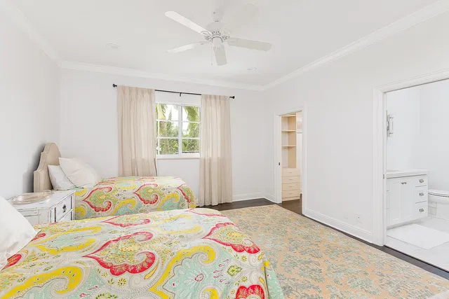 Residence photo 30