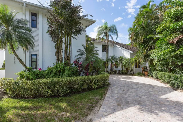 Residence photo 2