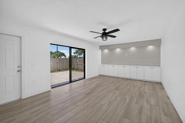  Residence photo 4