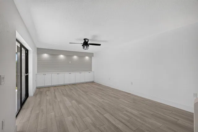  Residence photo 12