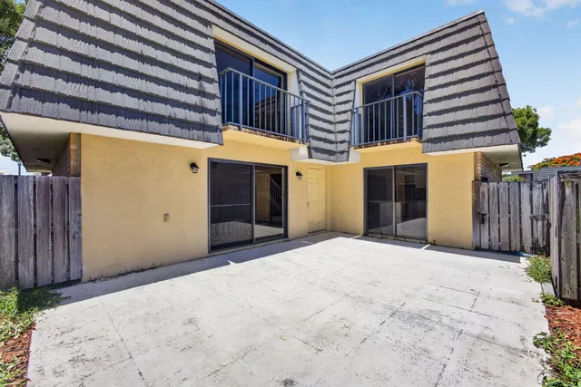  Residence photo 29
